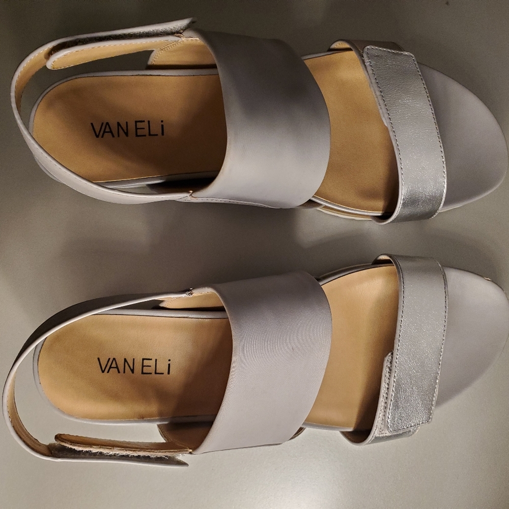 Sandals - Picture 4 of 12